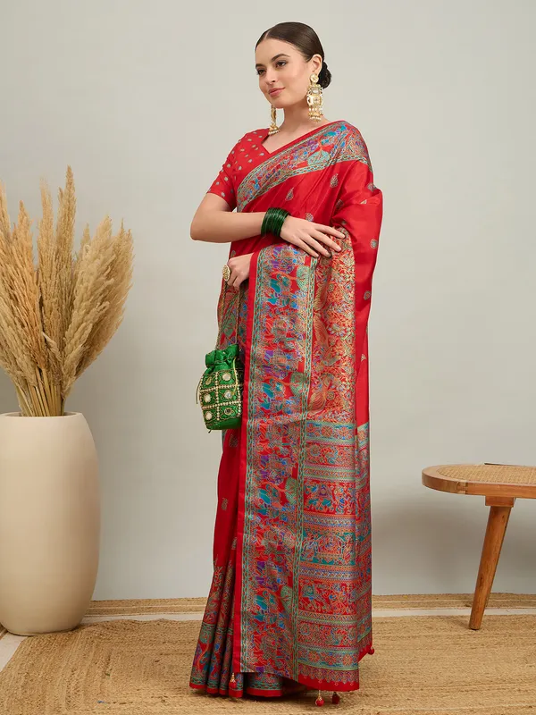 Women's_Silk_Blend_Red_Digital_Print_Designer_Saree_With_Blouse_Piece