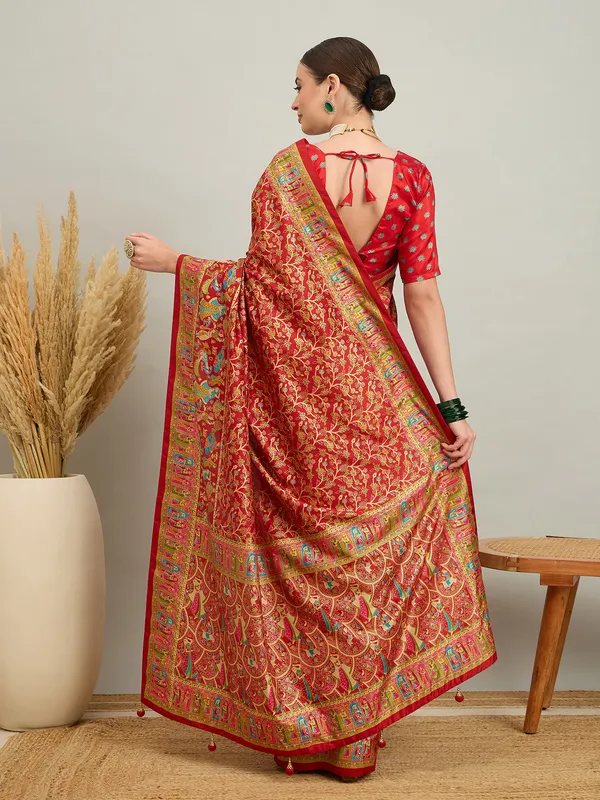 Women's_Silk_Blend_Red_Digital_Print_Designer_Saree_With_Blouse_Piece