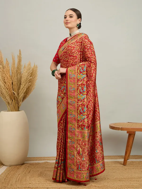 Women's_Silk_Blend_Red_Digital_Print_Designer_Saree_With_Blouse_Piece