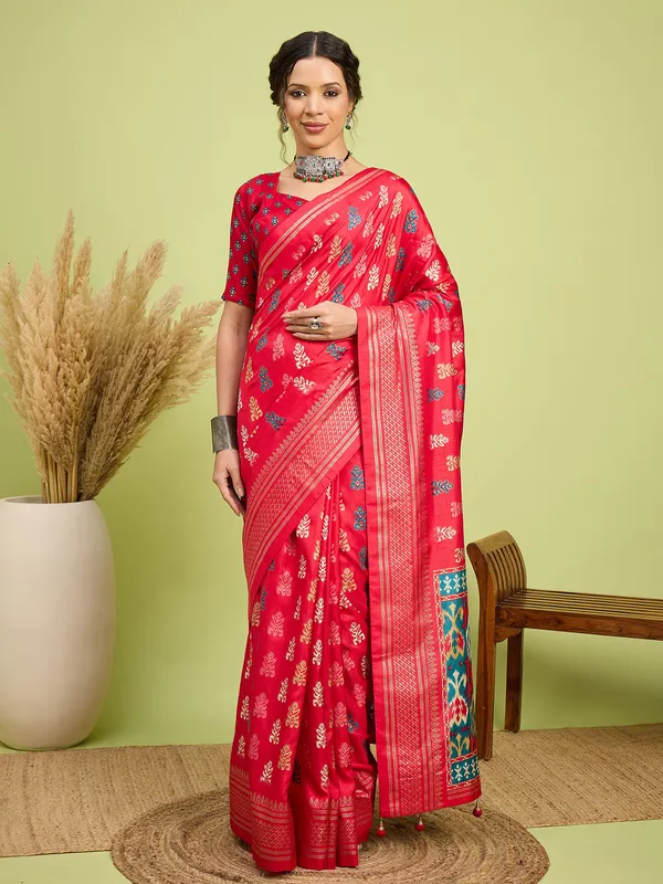 Women's_Silk_Blend_Pink_Digital_Print_Designer_Saree_With_Blouse_Piece
