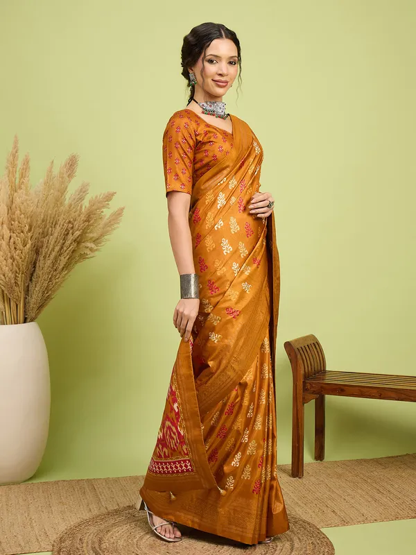 Women's_Silk_Blend_Mustard_Digital_Print_Designer_Saree_With_Blouse_Piece