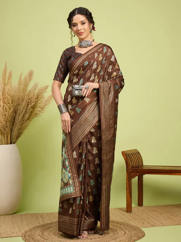 Women's_Silk_Blend_Brown_Digital_Print_Designer_Saree_With_Blouse_Piece