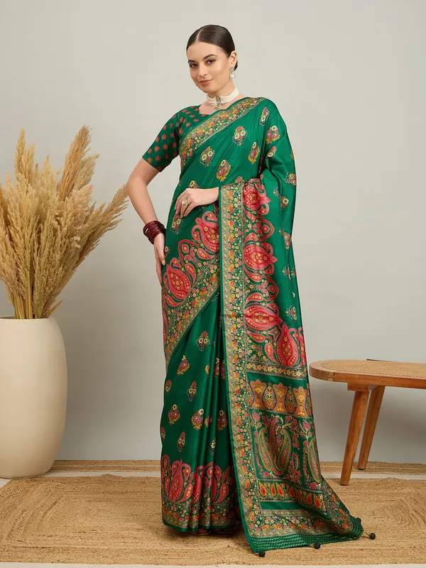 Women's_Silk_Blend_Green_Digital_Print_Designer_Saree_With_Blouse_Piece