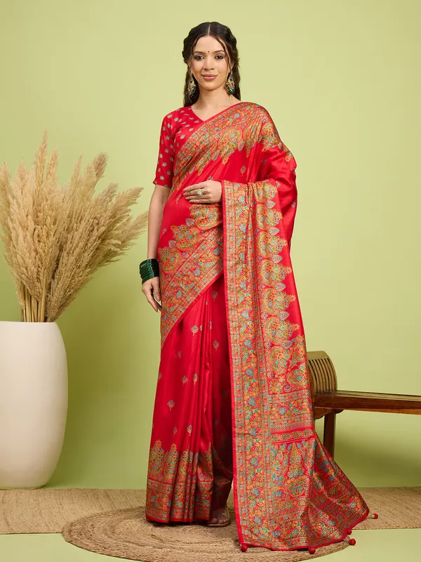 Women's_Silk_Blend_Red_Digital_Print_Designer_Saree_With_Blouse_Piece