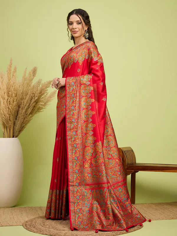 Women's_Silk_Blend_Red_Digital_Print_Designer_Saree_With_Blouse_Piece