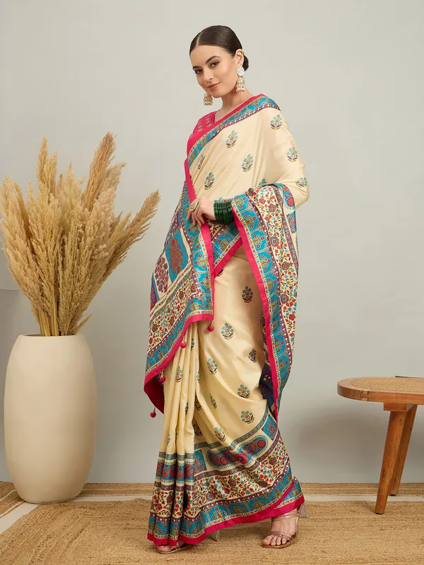 Women's_Silk_Blend_Cream_Digital_Print_Designer_Saree_With_Blouse_Piece