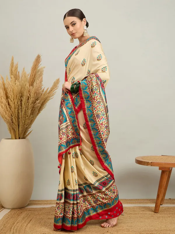 Women's_Silk_Blend_Cream_Digital_Print_Designer_Saree_With_Blouse_Piece