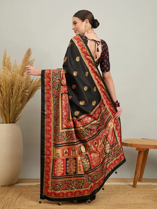 Women's_Silk_Blend_Black_Digital_Print_Designer_Saree_With_Blouse_Piece