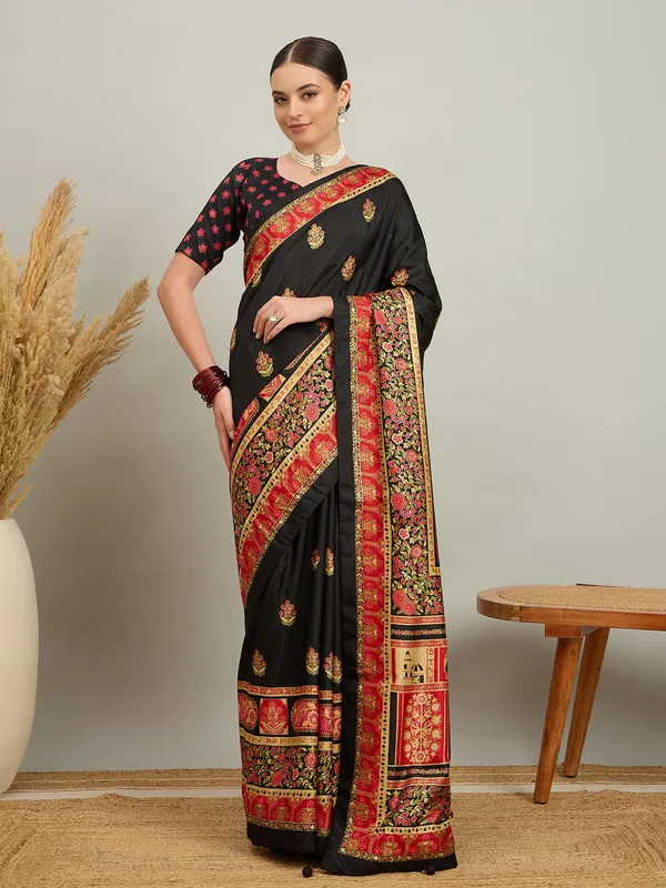 Women's_Silk_Blend_Black_Digital_Print_Designer_Saree_With_Blouse_Piece