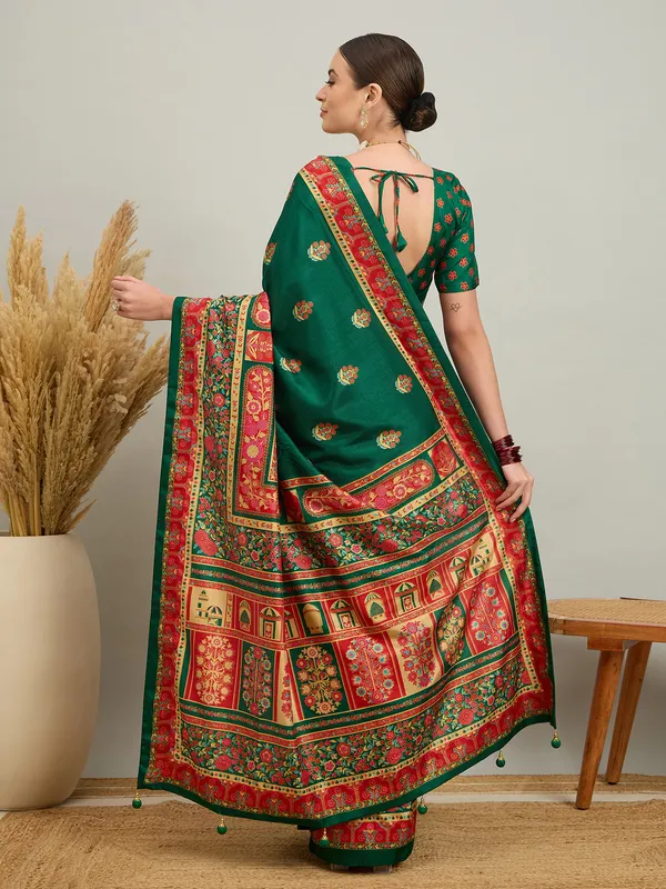 Women's_Silk_Blend_Dark_Green_Digital_Print_Designer_Saree_With_Blouse_Piece