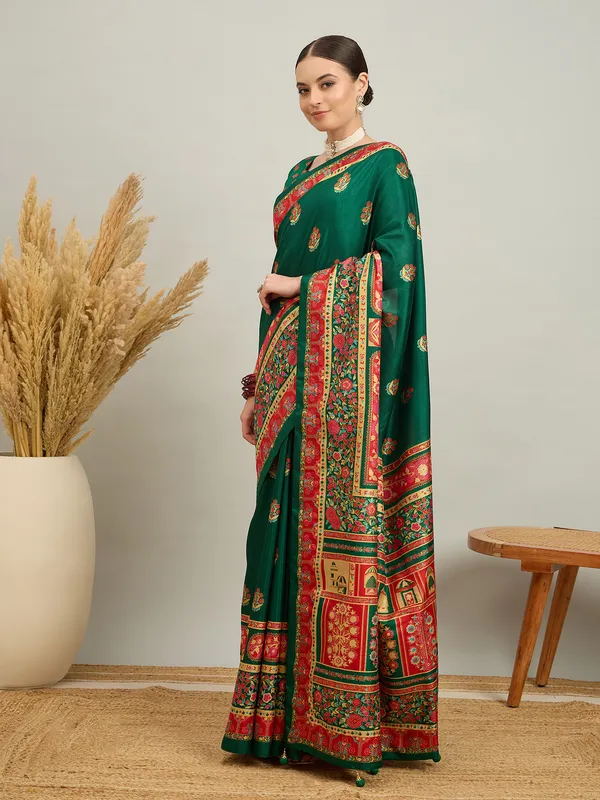 Women's_Silk_Blend_Dark_Green_Digital_Print_Designer_Saree_With_Blouse_Piece