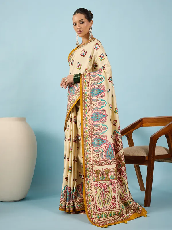 Women's_Silk_Blend_Off_White_Digital_Print_Designer_Saree_With_Blouse_Piece
