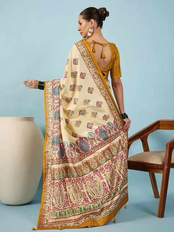 Women's_Silk_Blend_Off_White_Digital_Print_Designer_Saree_With_Blouse_Piece
