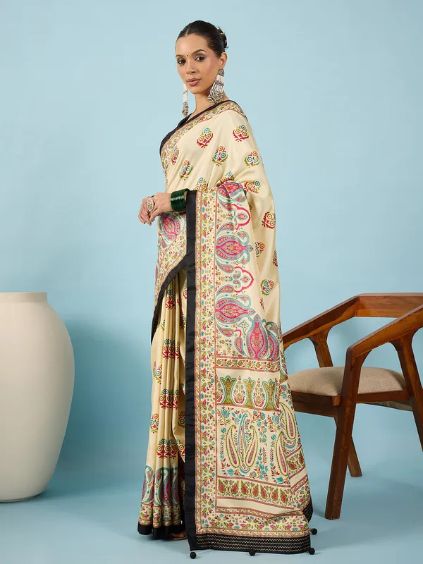 Women's_Silk_Blend_Off_White_Digital_Print_Designer_Saree_With_Blouse_Piece