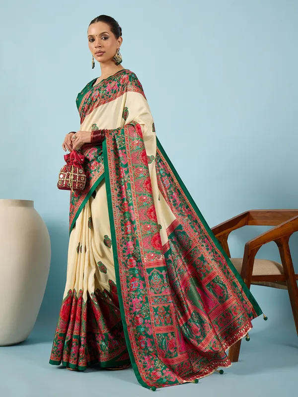Women's_Silk_Blend_Dark_Green_Digital_Print_Designer_Saree_With_Blouse_Piece