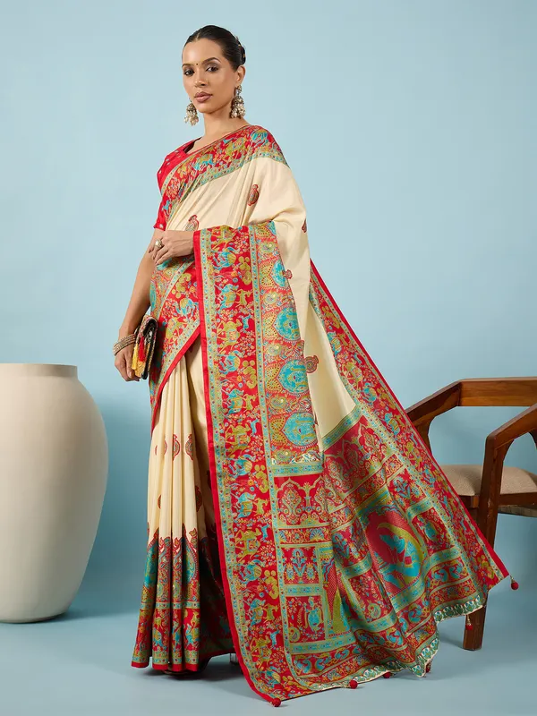 Women's_Silk_Blend_Red_Digital_Print_Designer_Saree_With_Blouse_Piece