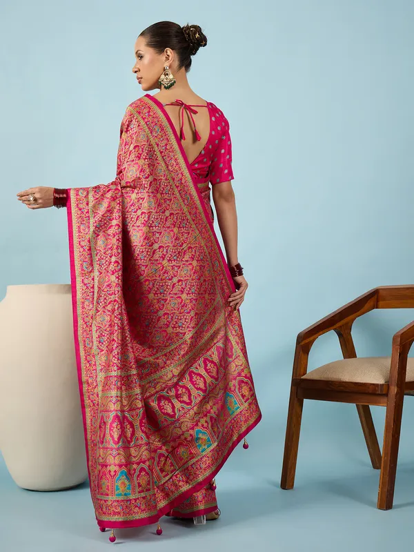 Women's_Silk_Blend_Pink_Digital_Print_Designer_Saree_With_Blouse_Piece