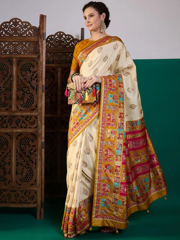 Women's_Silk_Blend_Mustard_Digital_Print_Designer_Saree_With_Blouse_Piece