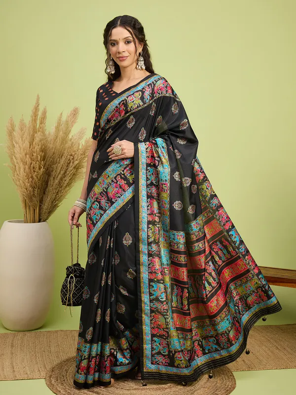 Women's_Silk_Blend_Black_Digital_Print_Designer_Saree_With_Blouse_Piece