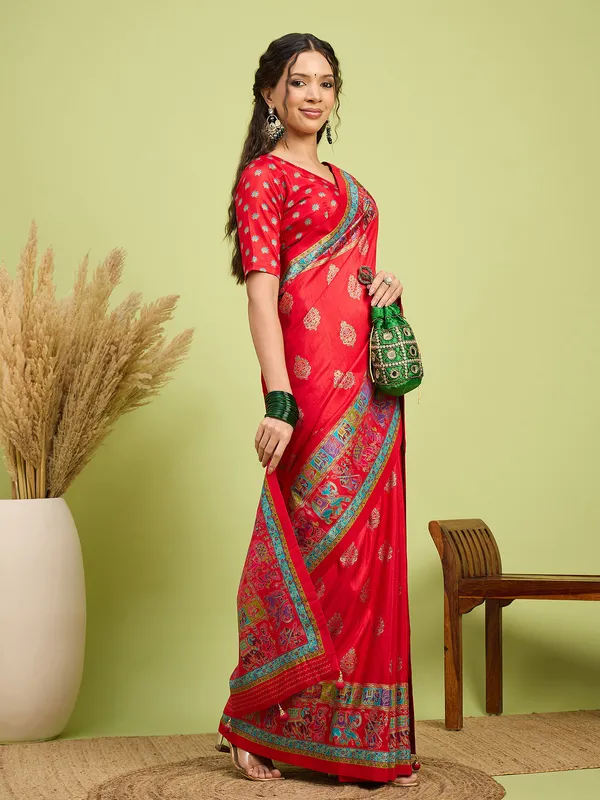 Women's_Silk_Blend_Red_Digital_Print_Designer_Saree_With_Blouse_Piece