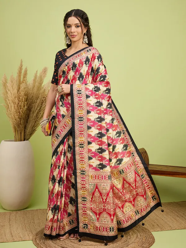 Women's_Silk_Blend_Black_Digital_Print_Designer_Saree_With_Blouse_Piece