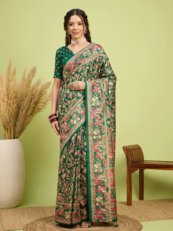 Women's_Silk_Blend_Green_Digital_Print_Designer_Saree_With_Blouse_Piece