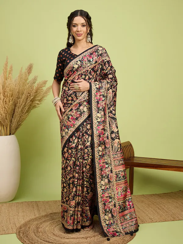 Women's_Silk_Blend_Black_Digital_Print_Designer_Saree_With_Blouse_Piece