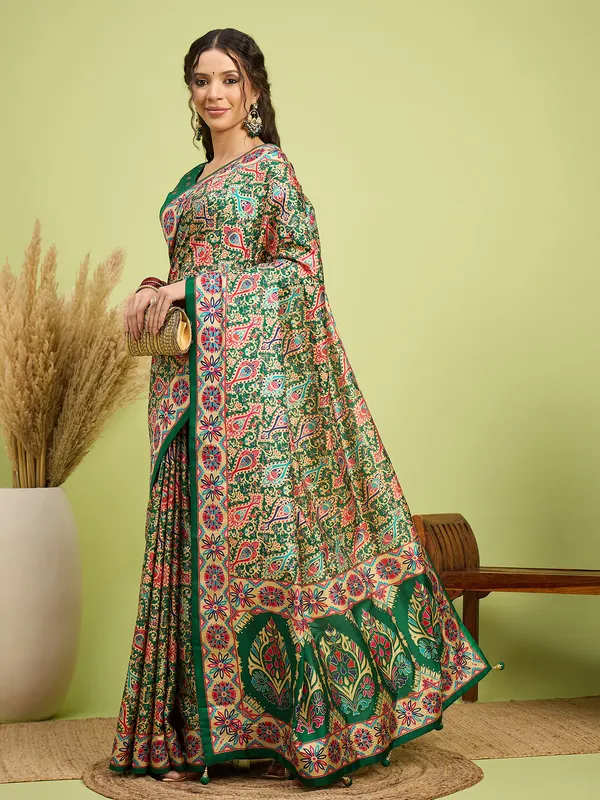 Women's_Silk_Blend_Assorted_Digital_Print_Designer_Saree_With_Blouse_Piece