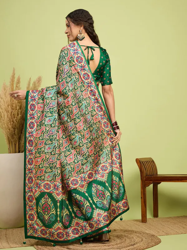 Women's_Silk_Blend_Assorted_Digital_Print_Designer_Saree_With_Blouse_Piece