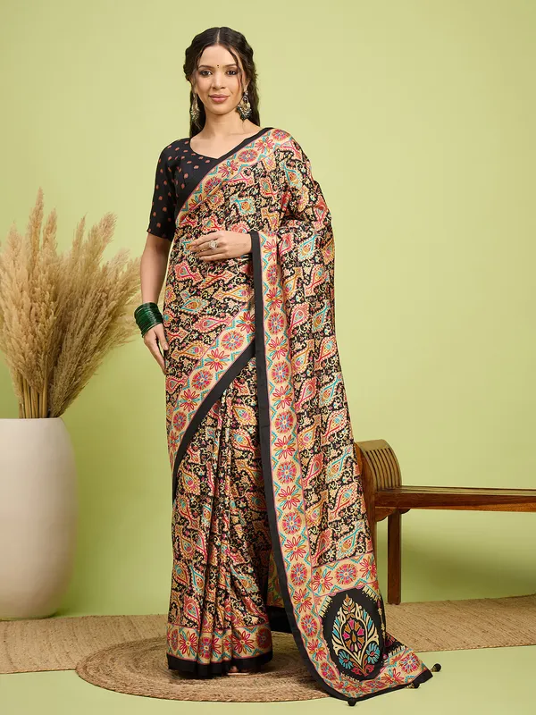 Women's_Silk_Blend_Assorted_Digital_Print_Designer_Saree_With_Blouse_Piece