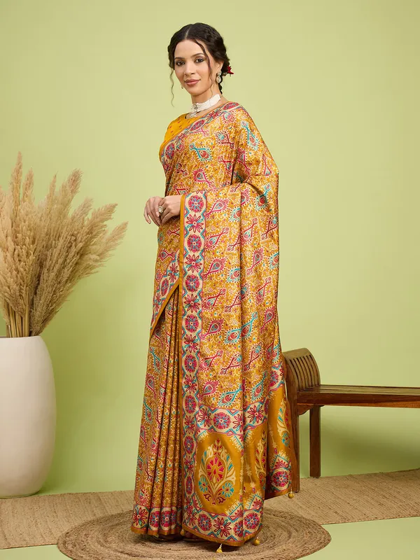 Women's_Silk_Blend_Assorted_Digital_Print_Designer_Saree_With_Blouse_Piece