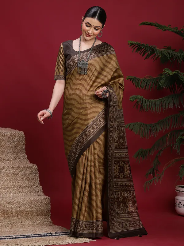 Women's_Silk_Blend_Coffee_Brown_Digital_Print_Designer_Saree_With_Blouse_Piece