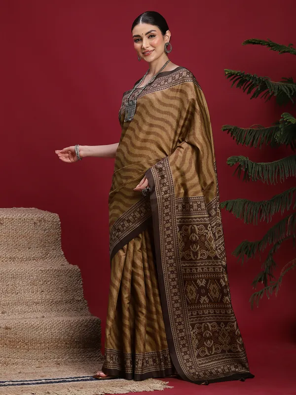 Women's_Silk_Blend_Coffee_Brown_Digital_Print_Designer_Saree_With_Blouse_Piece