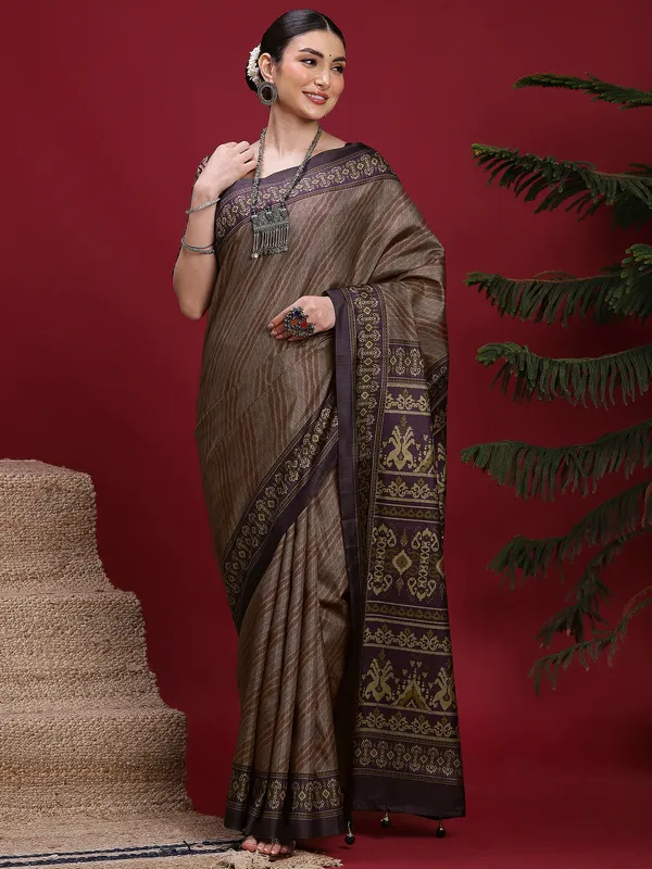 Women's_Silk_Blend_Grey_Digital_Print_Designer_Saree_With_Blouse_Piece