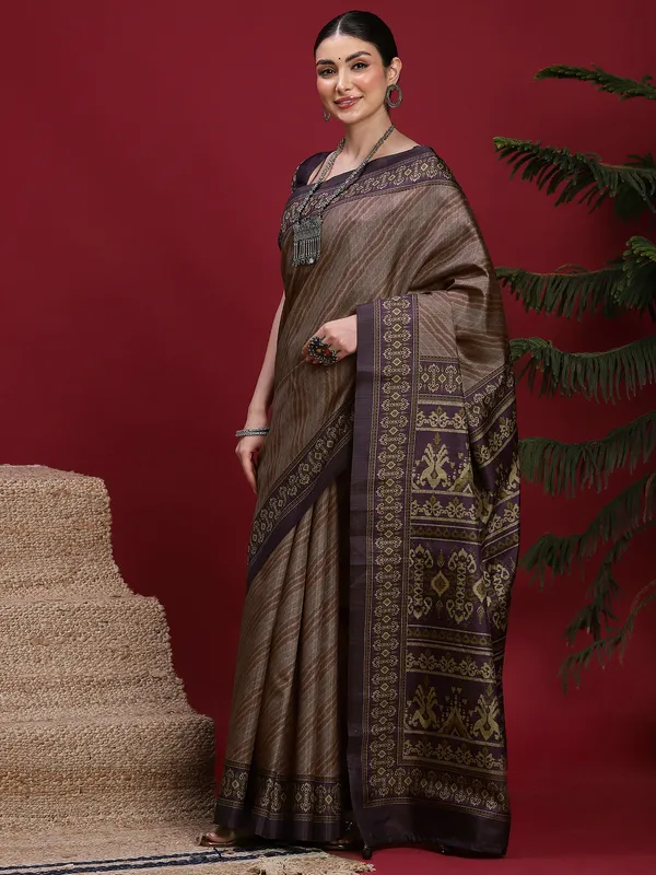 Women's_Silk_Blend_Grey_Digital_Print_Designer_Saree_With_Blouse_Piece
