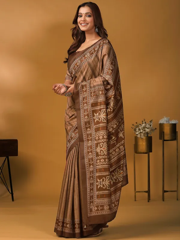 Women's_Silk_Blend_Brown_Digital_Print_Designer_Saree_With_Blouse_Piece