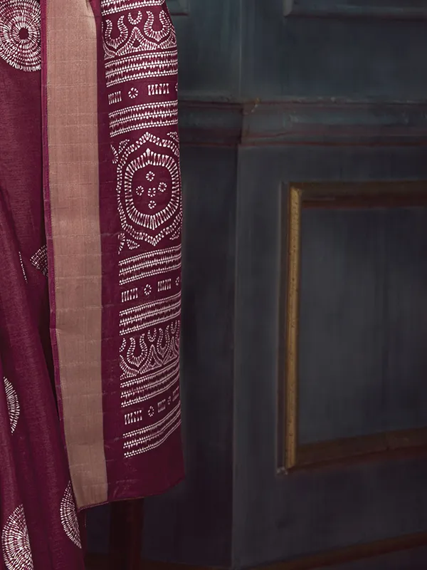 Women's_Silk_Blend_Burgundy_Printed_Designer_Saree_With_Blouse_Piece