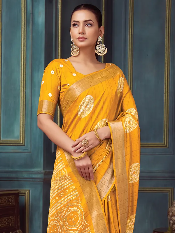 Women's_Silk_Blend_Yellow_Printed_Designer_Saree_With_Blouse_Piece