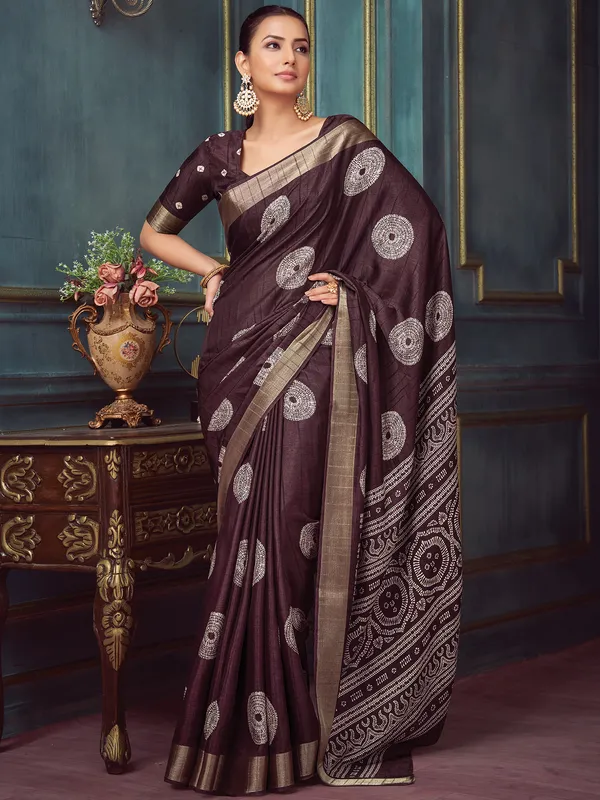 Women's_Silk_Blend_Brown_Printed_Designer_Saree_With_Blouse_Piece