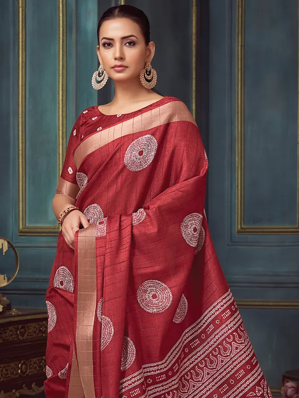 Women's_Silk_Blend_Red_Printed_Designer_Saree_With_Blouse_Piece
