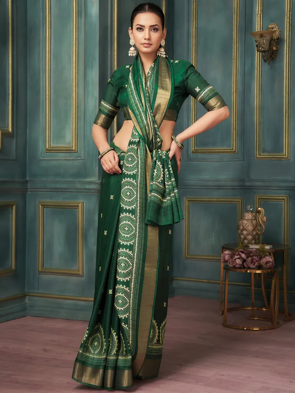 Women's_Silk_Blend_Green_Printed_Designer_Saree_With_Blouse_Piece