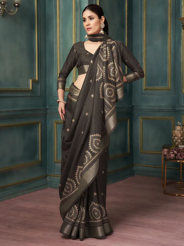 Women's_Silk_Blend_Dark_Brown_Printed_Designer_Saree_With_Blouse_Piece