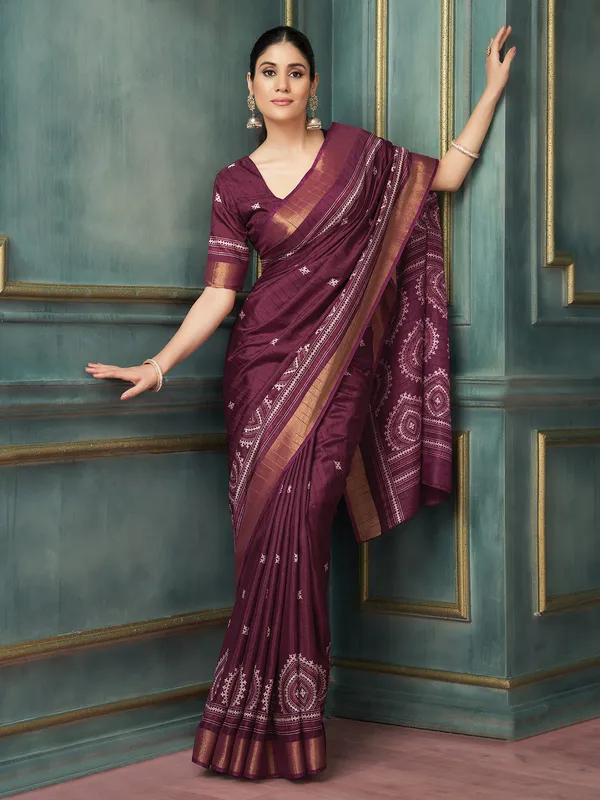 Women's_Silk_Blend_Burgundy_Printed_Designer_Saree_With_Blouse_Piece