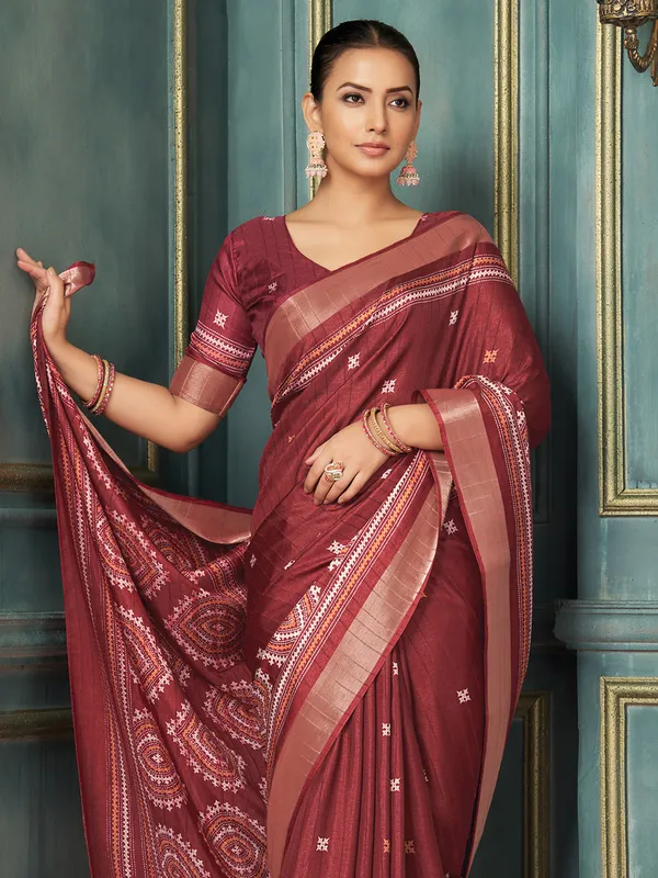 Women's_Silk_Blend_Maroon_Printed_Designer_Saree_With_Blouse_Piece