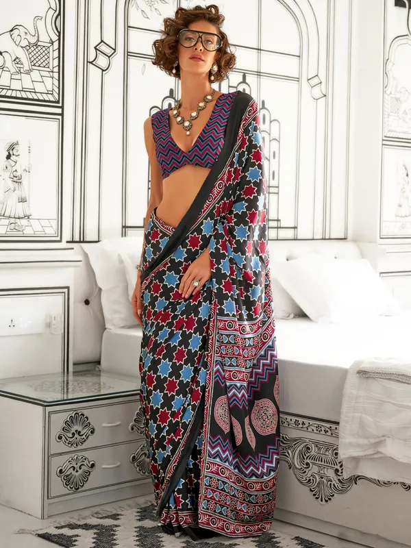 Women's_Crepe_Black_Printed_Designer_Saree_With_Blouse_Piece