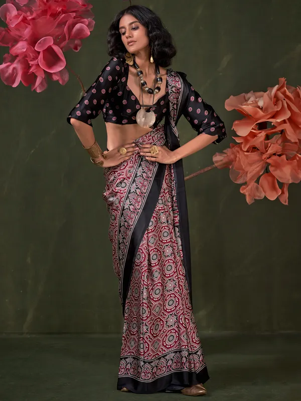 Women's_Crepe_Maroon_Printed_Designer_Saree_With_Blouse_Piece