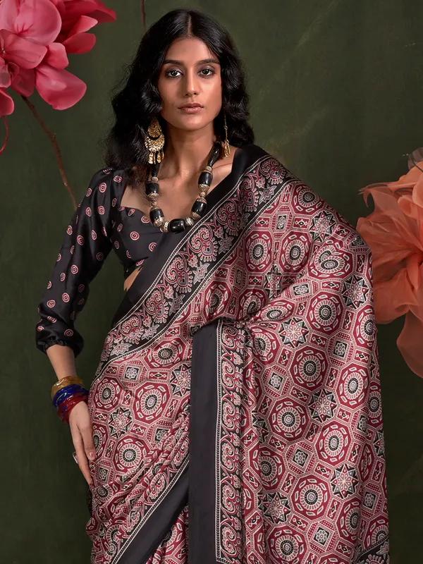 Women's_Crepe_Maroon_Printed_Designer_Saree_With_Blouse_Piece
