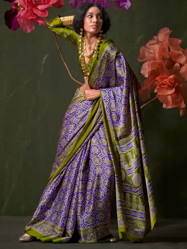 Women's_Crepe_Purple_Printed_Designer_Saree_With_Blouse_Piece