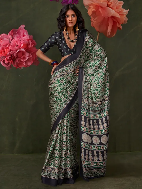 Women's_Crepe_Green_Printed_Designer_Saree_With_Blouse_Piece