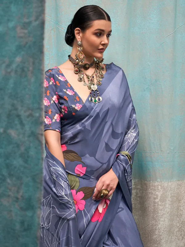 Women's_Crepe_Metallic_Printed_Designer_Saree_With_Blouse_Piece